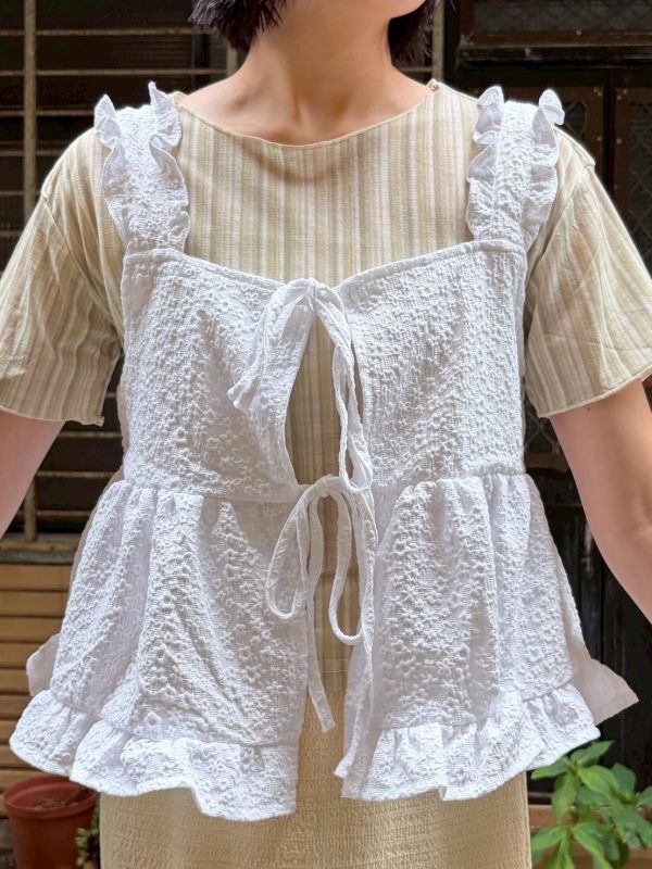 立體花花木耳邊綁帶背心 