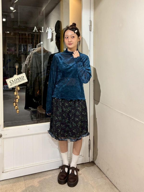 光澤細絨微高領 