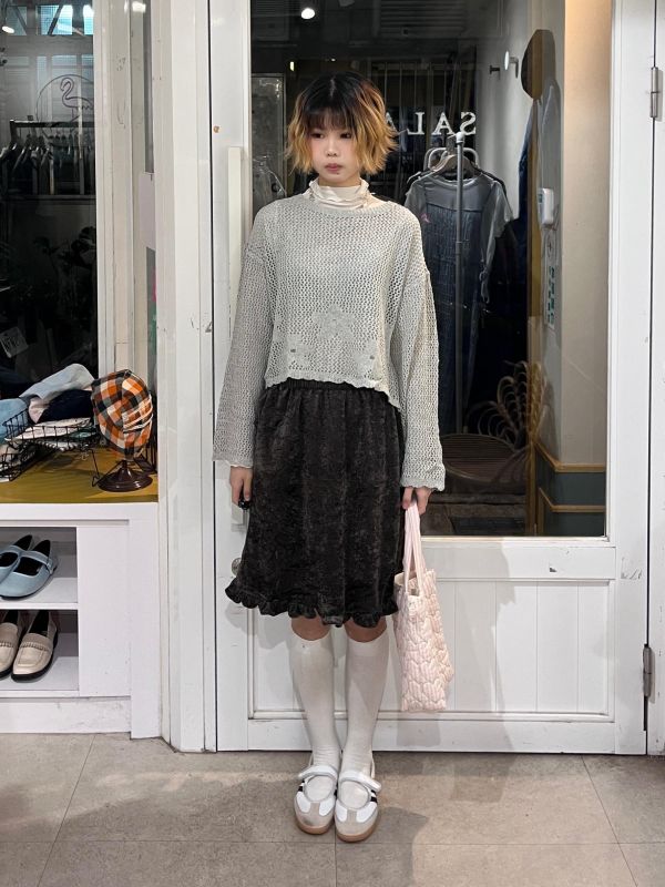 鏤空網格花花針織短版長袖上衣 