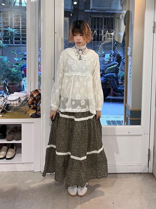 雙層領透紗滿版花花壓紋襯衫上衣 