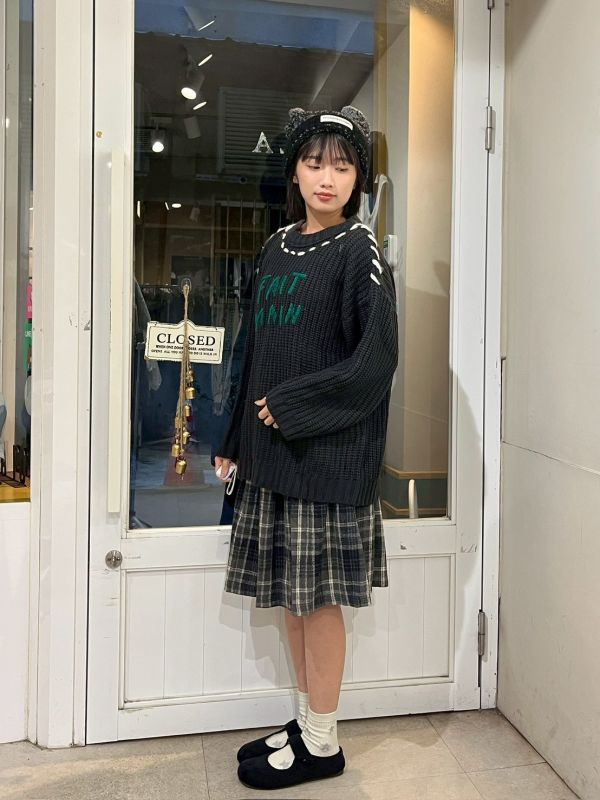 撞色立體粗毛線造型毛衣 