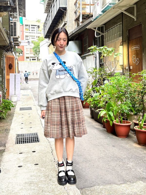 立體狗狗大學tee 