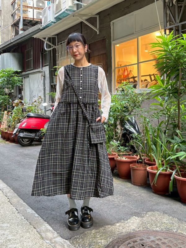 質感滾邊格紋背心裙 