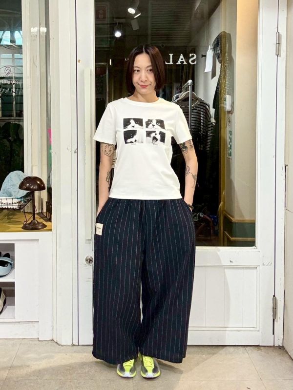 賓士貓四連拍tee 