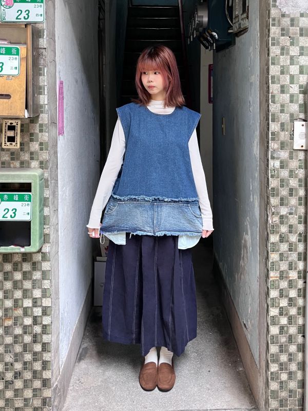 後拉鍊牛仔抽鬚拼接背心 