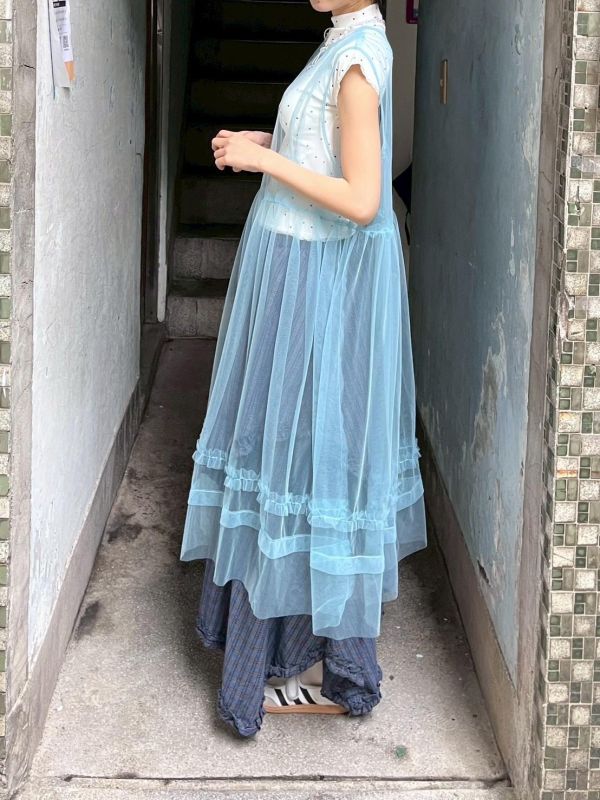 單色寬版紗背心洋裝外罩 