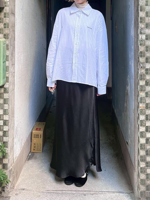 側綁帶光澤魚尾長裙 