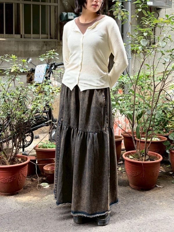 下擺倒V側邊抽皺針織排扣小外套 