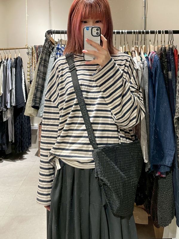 短版條紋下綁帶圓領上衣 