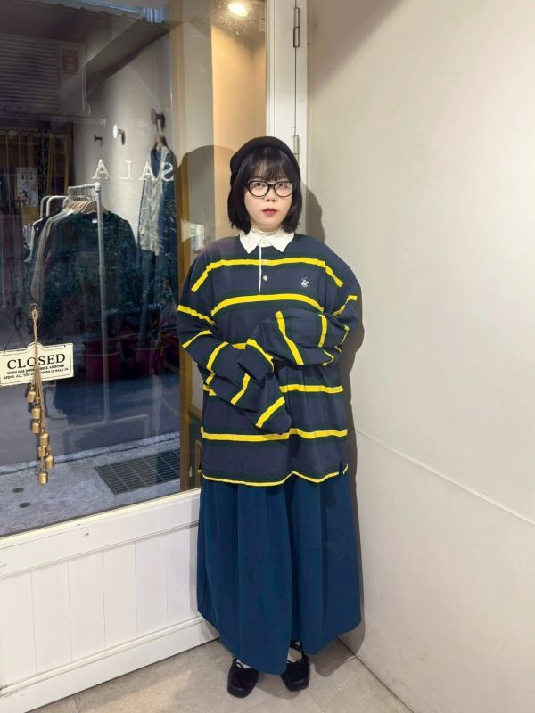 黃綠條紋白領寬鬆落肩長袖上衣 