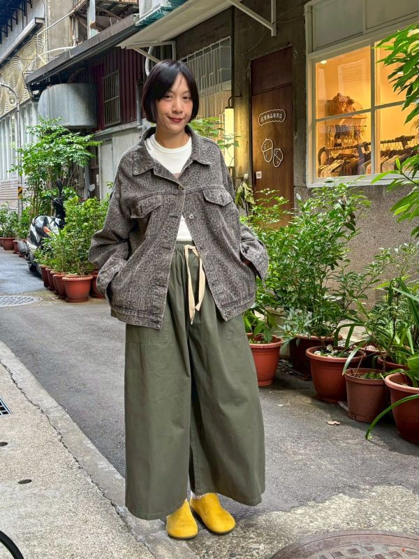 日系抽繩九分寬褲 