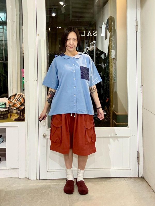 花瓣領貝殼釦襯衫 