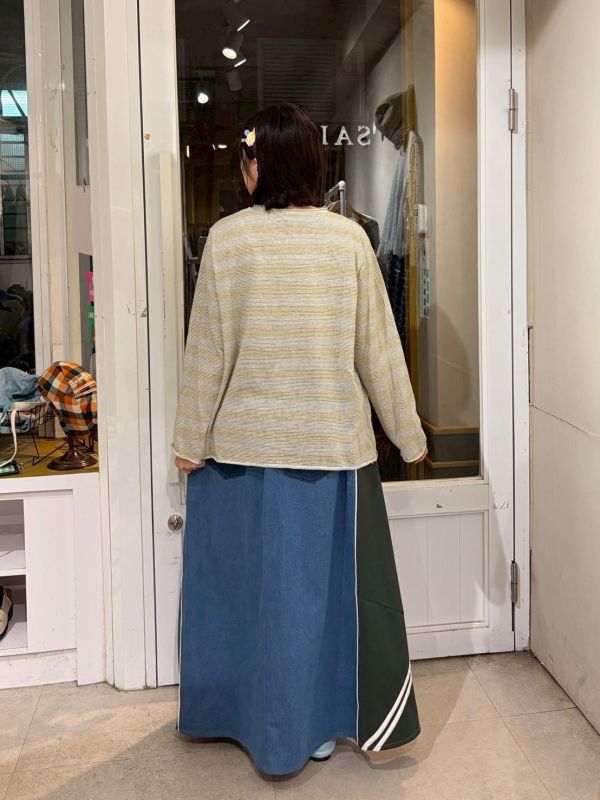 撞色橫條紋捲邊薄長袖 