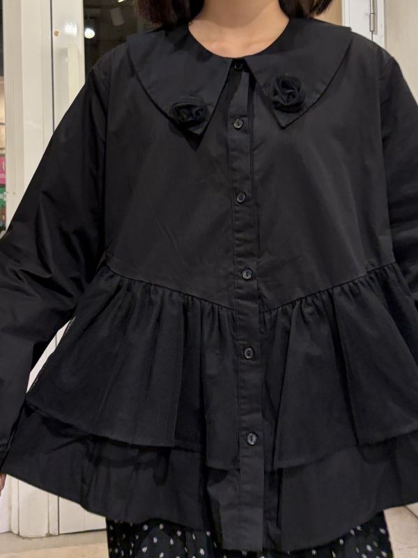 立體紗質玫瑰拼接雙層下擺蓬蓬袖襯衫 