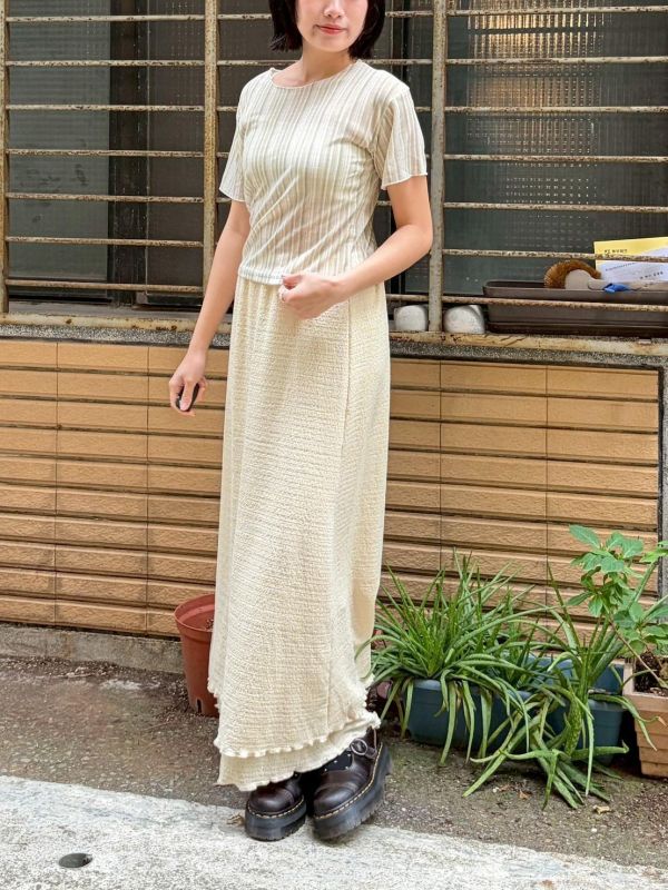 彈性細條紋微透膚上衣 