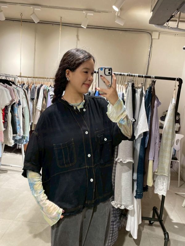 撞色車線多口袋飛鼠袖落肩抽鬚牛仔襯衫 