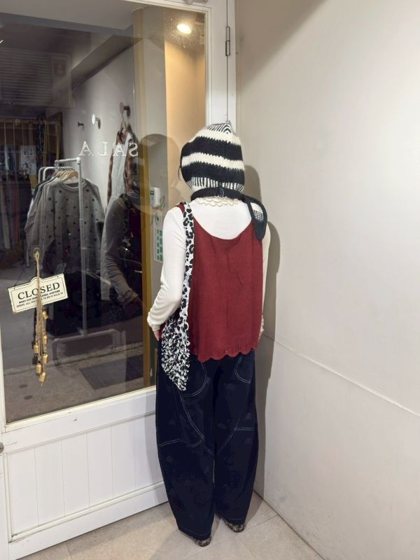 燈心絨車縫線刺繡抽繩錐形長褲 