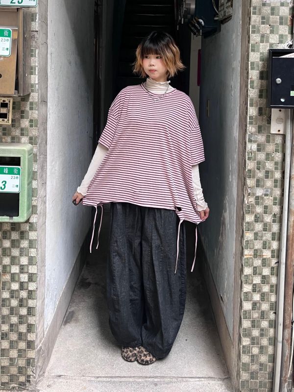 破壞感條紋落肩短袖上衣 