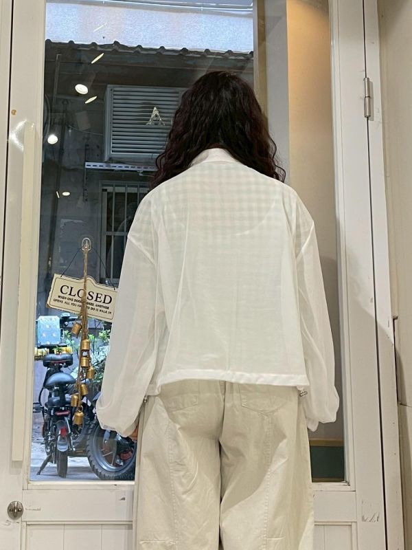 透膚網紗微高領造型抓皺調節可抽繩雙拉鏈落肩外套 