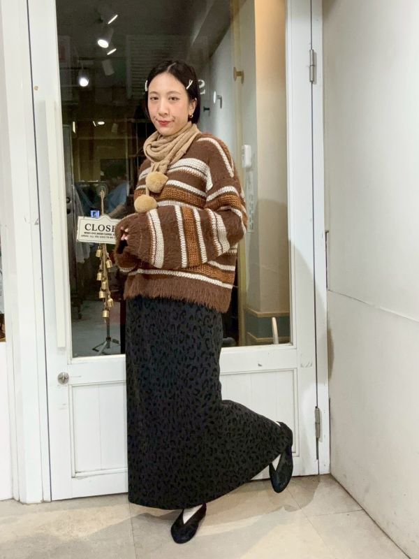 伸縮腰後開衩豹紋裙 