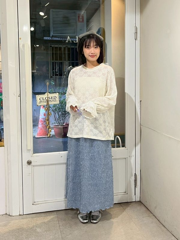 滿版立體花朵蕾絲雙層喇叭袖上衣 