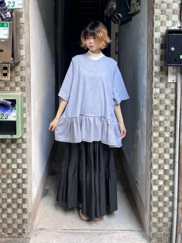 假兩件背心拼接紗落肩短袖上衣 