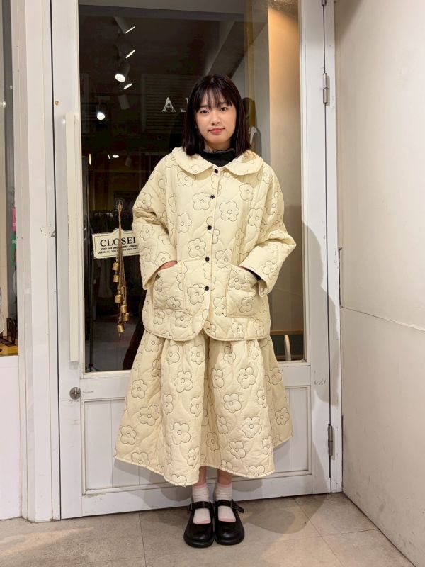 滿版車線小花絎縫葫蘆紋小花排釦外套+蓬蓬裙 