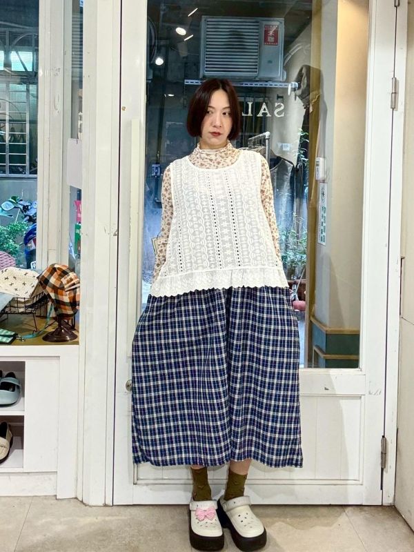 蕾絲兩側綁帶背心 