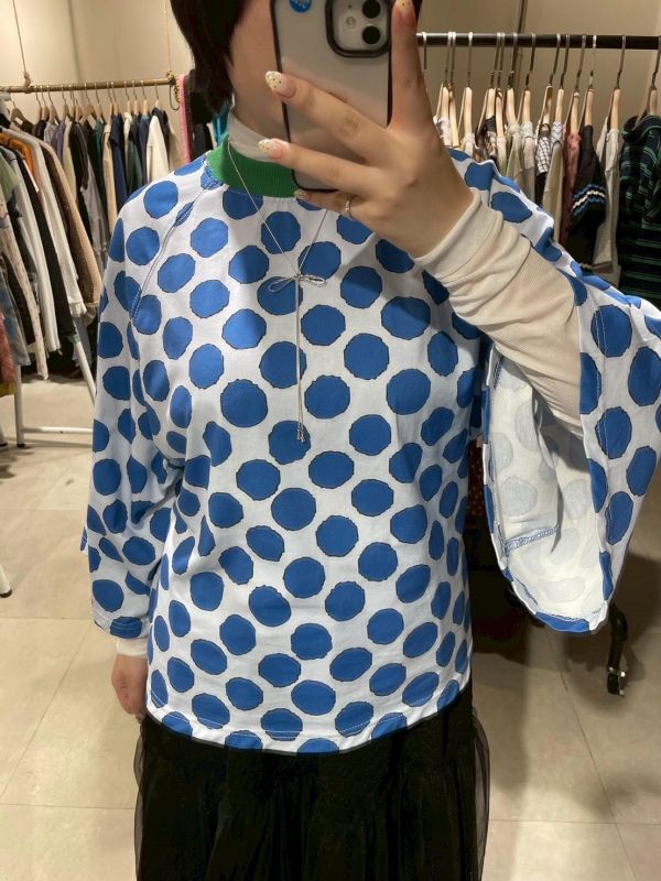 藍色大圓點撞色領九分袖上衣 