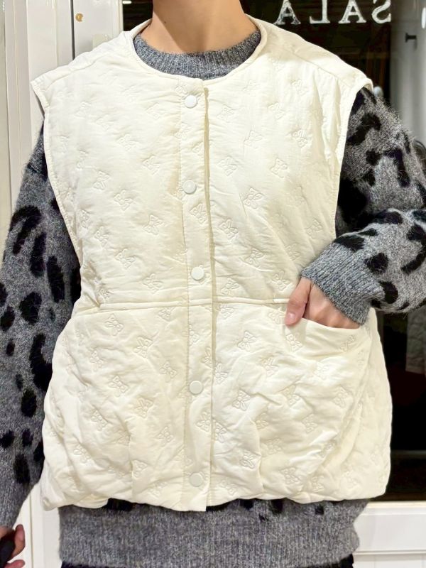 蝴蝶結壓紋鋪棉背心 