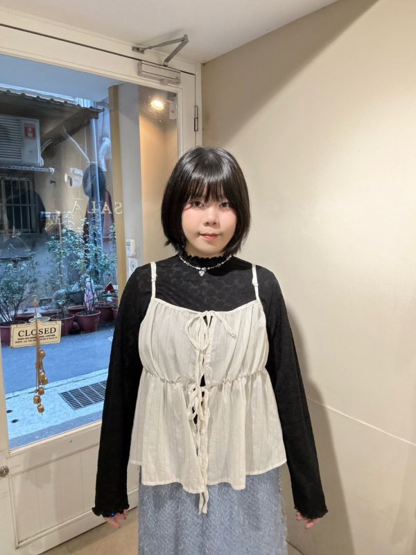 滾邊滿版花刺繡長袖上衣 