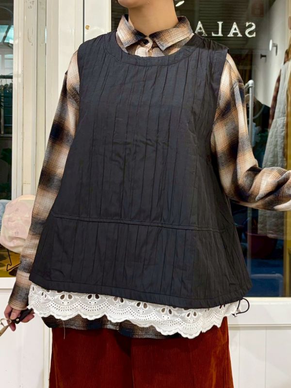 直條刷刷布下擺蕾絲拼接背心 