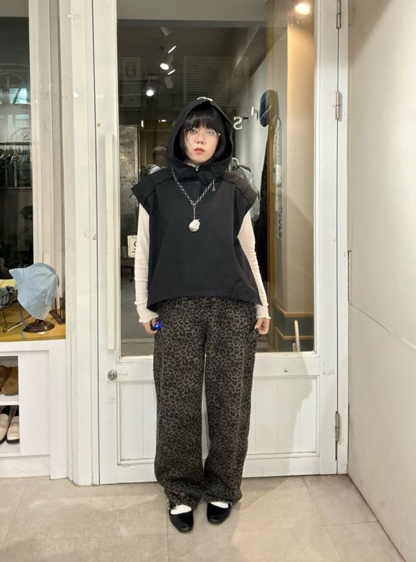 立領小口袋大帽子背心 