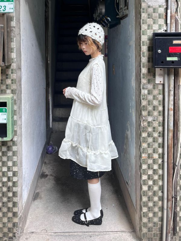 蛋糕花邊光澤紗紗背心 