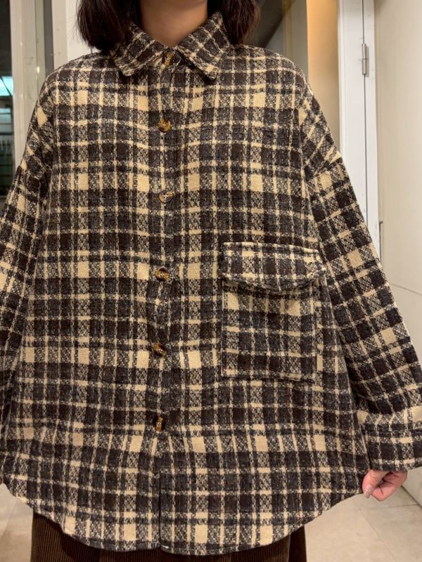 復古格紋翻蓋口袋琥珀釦絨布襯衫外套 