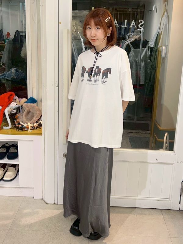 落肩寬鬆四隻馬短tee 