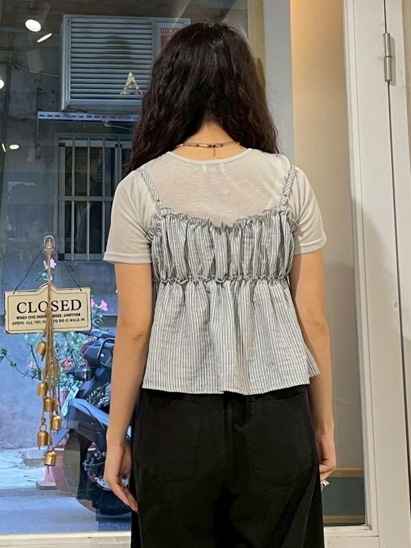 兩件式透膚短袖上衣x可調節細肩抓皺直條紋小背心 