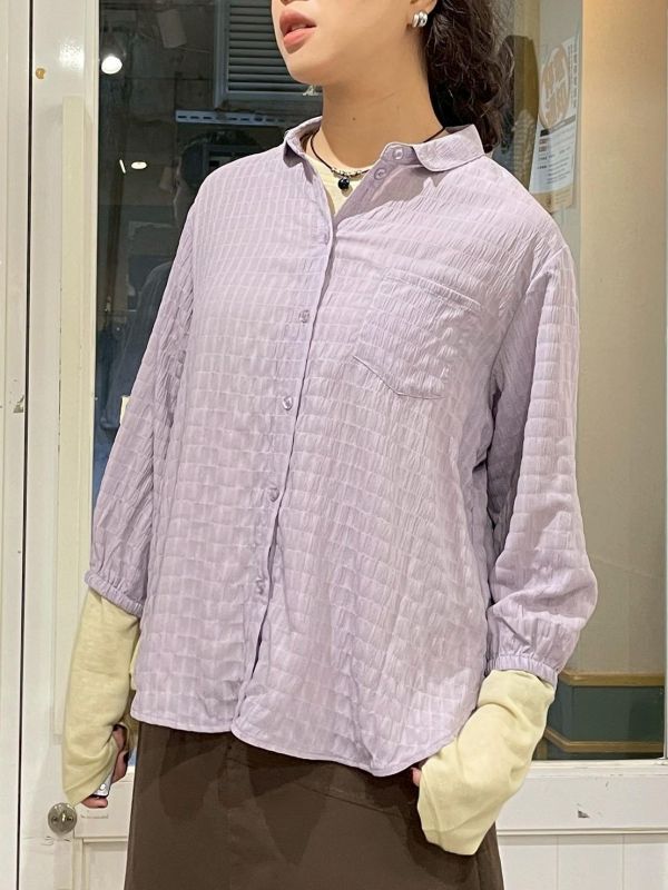 薰衣草方格皺皺布圓弧下擺七分袖前短後長翻領襯衫 
