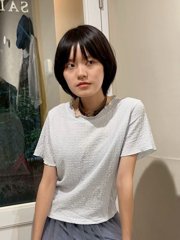 泡泡布木耳滾邊百搭短袖上衣 
