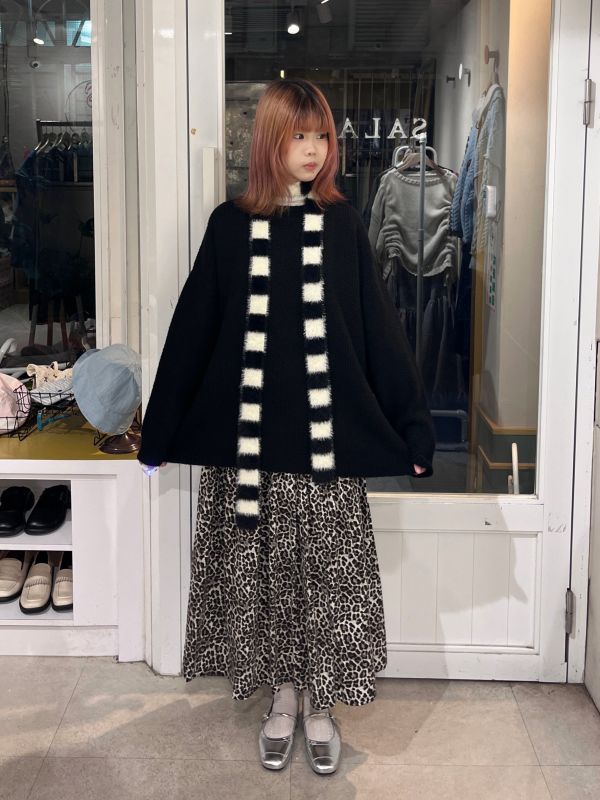 落肩細格針織毛衣 