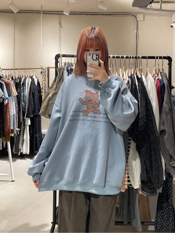 小熊棒球字母落肩長袖上衣 