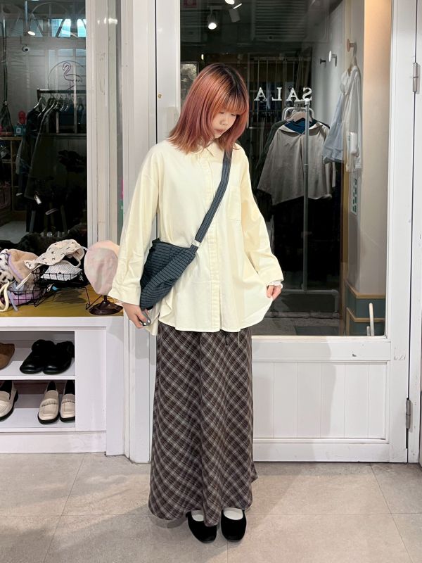 前短後長弧形開衩棉質長袖襯衫 