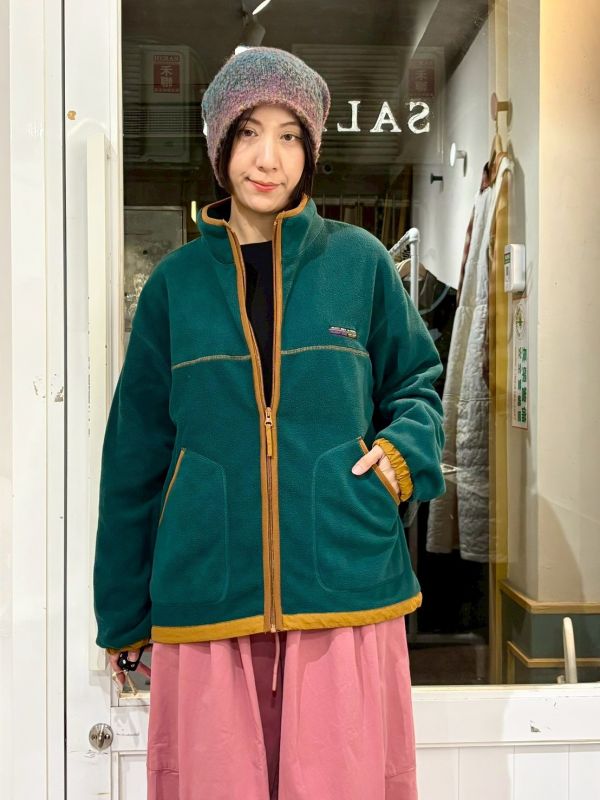 綠色刷毛土黃滾邊高領外套 
