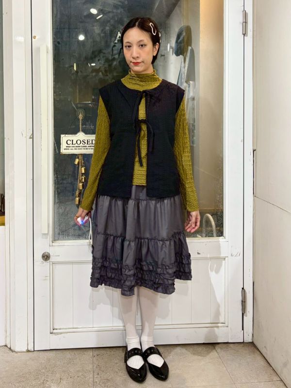 鏤空蕾絲綁帶背心 