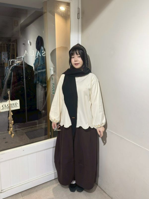 泡泡刺繡袖口雲朵下擺蕾絲領口絨面長袖 