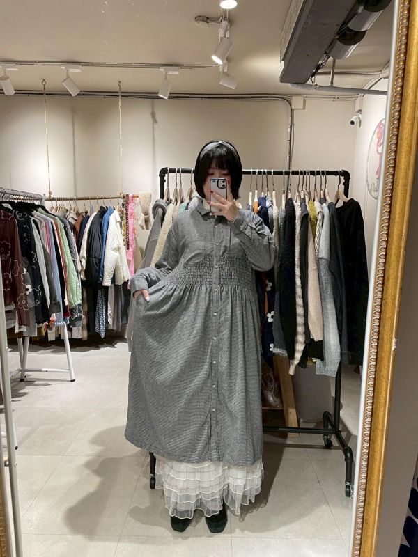 抓皺收腰設計排扣長袖洋裝 