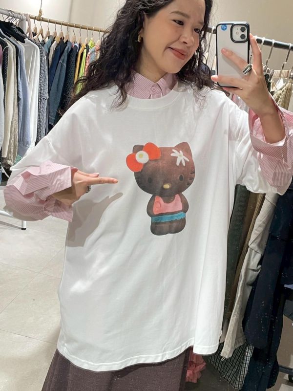 曬黑度假Hello Kitty 印花oversized 短袖上衣 