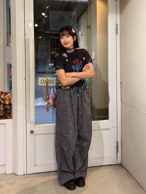 法式風格塗鴉彈性壓摺上衣 