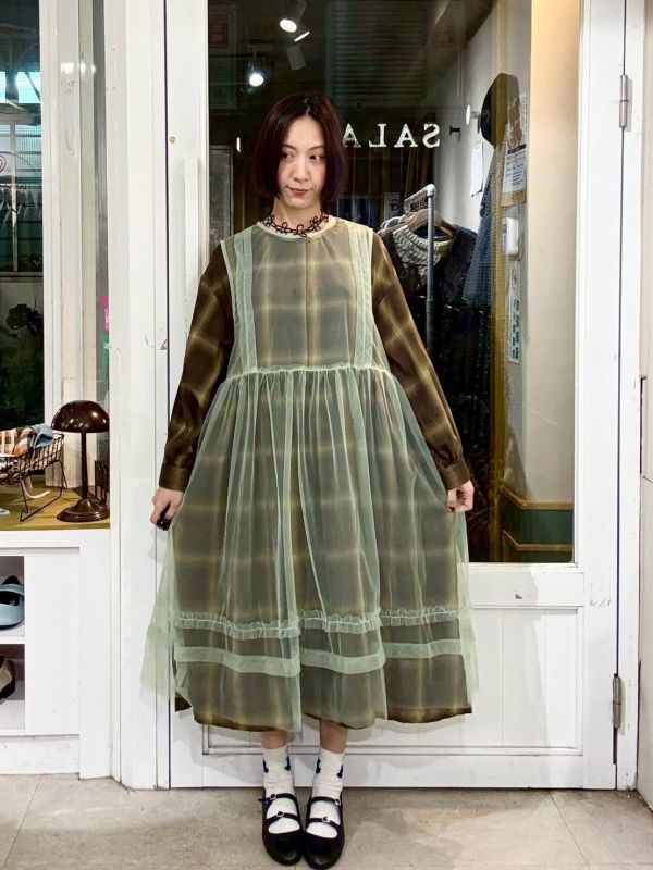 單色寬版紗背心洋裝外罩 