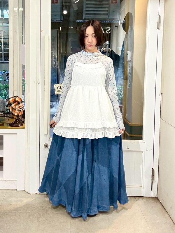 白色雙層下擺木耳邊吊帶背心 